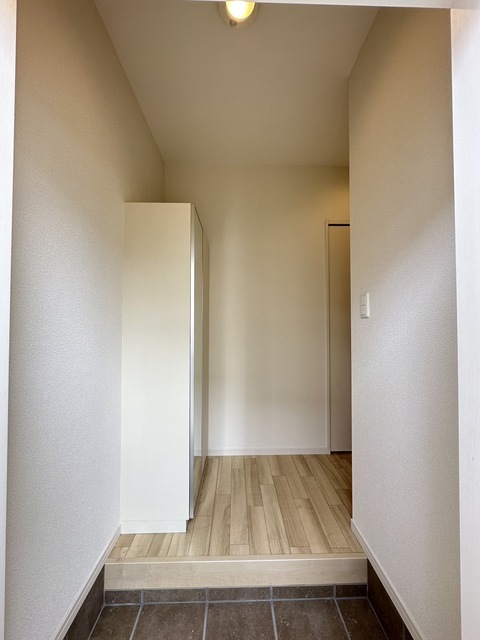 玄関　別部屋参考写真です