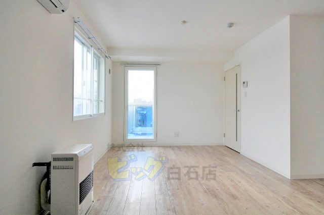 居室・リビング　広々リビングです♪