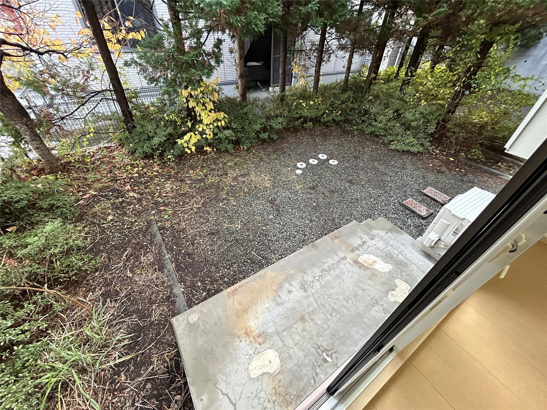 バルコニー　テラス