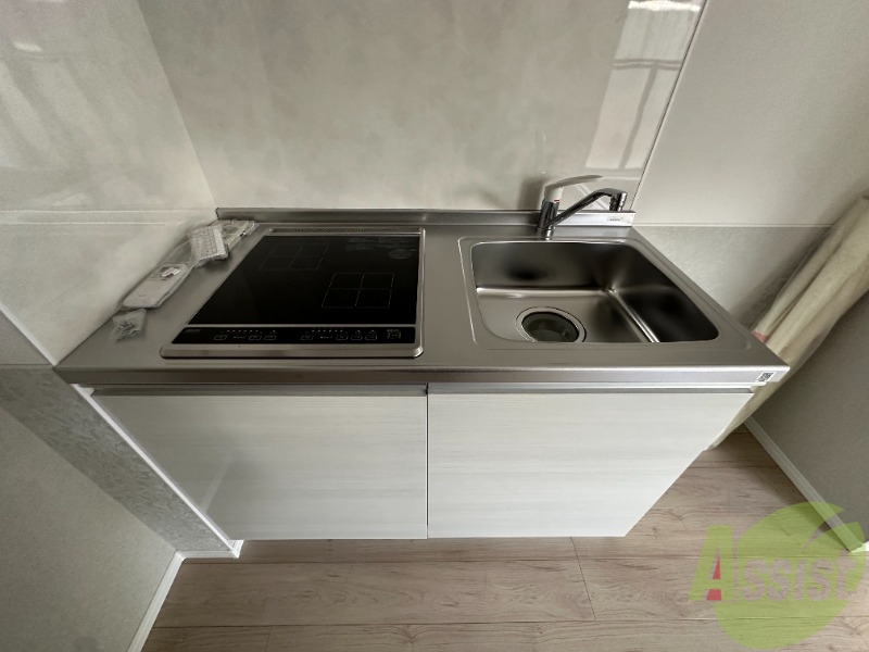 キッチン　こちらはキッチンです、お料理が捗りそうですね。