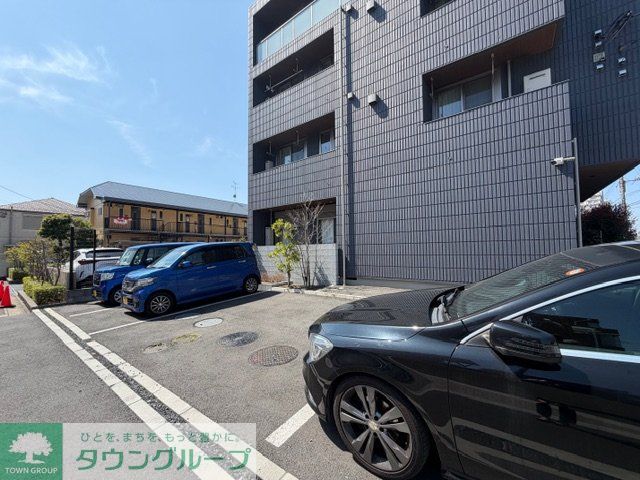 駐車場　駐車場