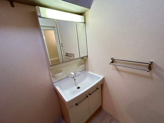 洗面設備　※別部屋の写真です
