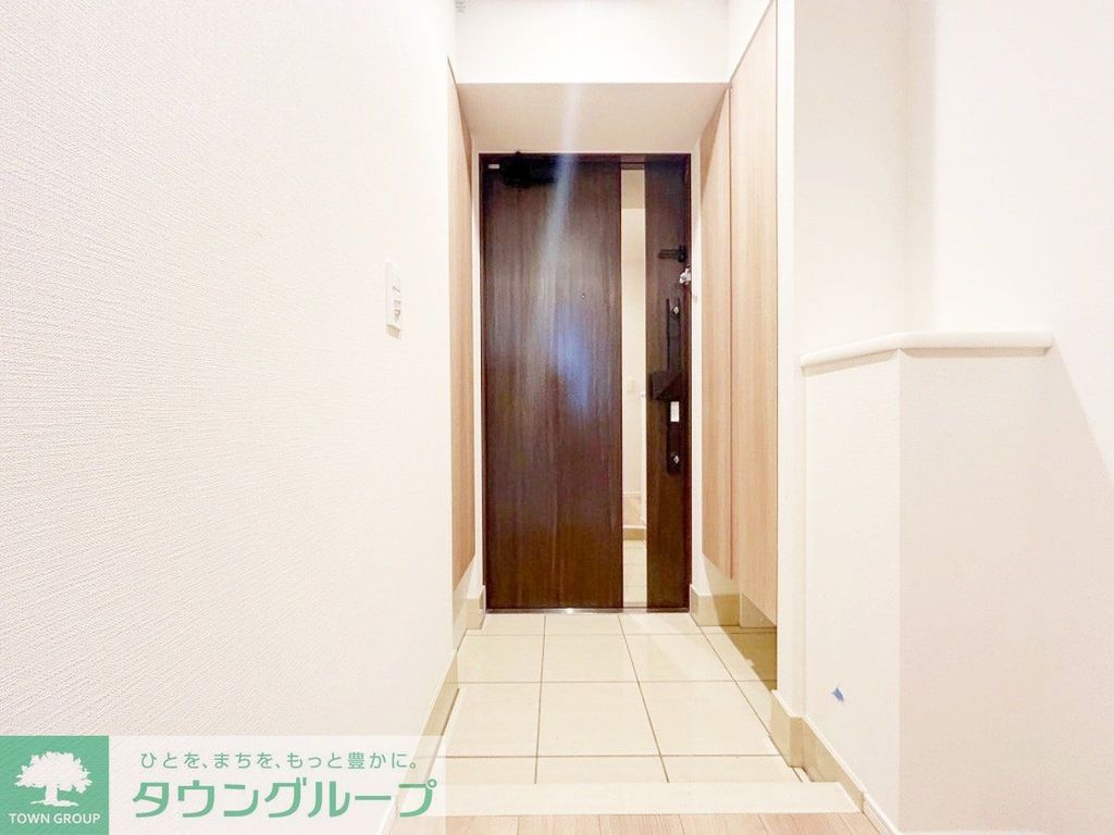 玄関　お部屋探しは株式会社　タウンハウジング　までお気軽にお問合…