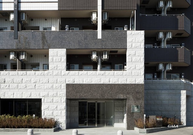 エントランス　清潔なエントランスです