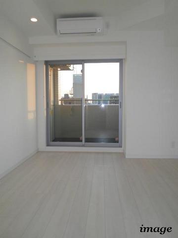 居室・リビング　こちらの居間で趣味の時間をお楽しみください