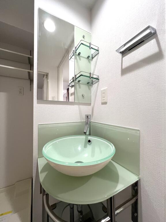 洗面設備　洗面台です