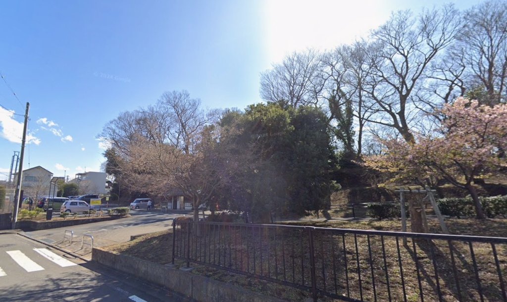 公園　丸山城址公園（公園）まで575m