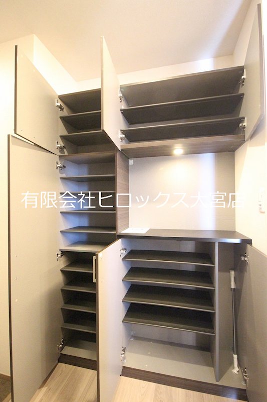 エントランス　充実のシューズボックス