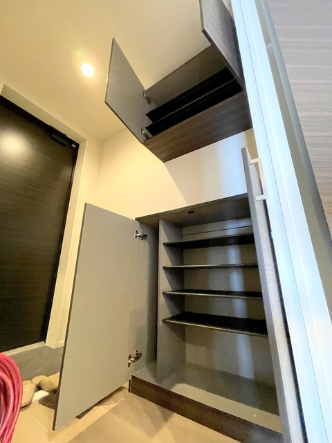 玄関　★たくさん入るシューズＢＯＸ★