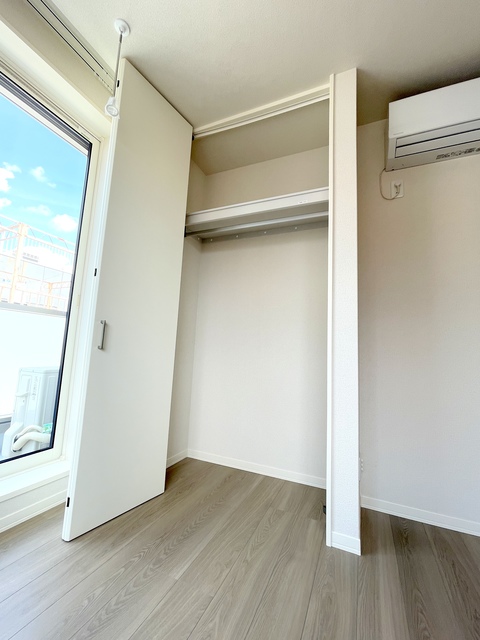 収納　★天井までの高さがあるクローゼット収納★