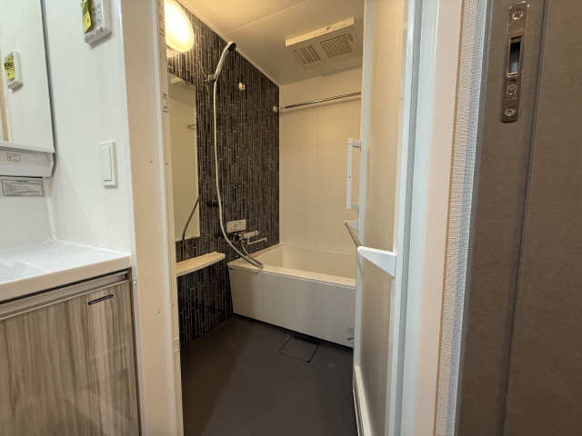 バス・シャワールーム　1202と同タイプ