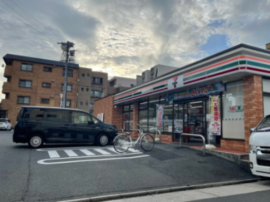 コンビニ　セブンイレブン 名古屋千成通店（コンビニ）まで245m