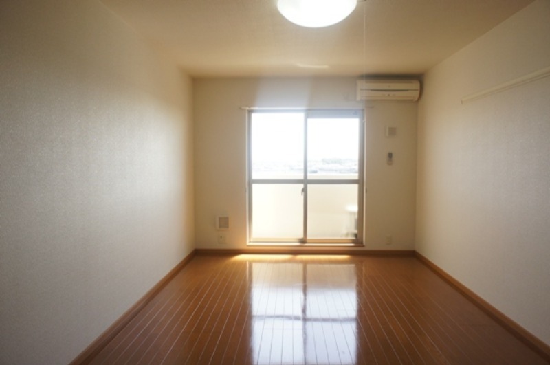 居室・リビング　図面と現状に相違がある場合には現状を優先