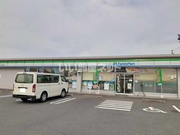 コンビニ　ファミリーマート 岡山金岡東町店（コンビニ）まで210m