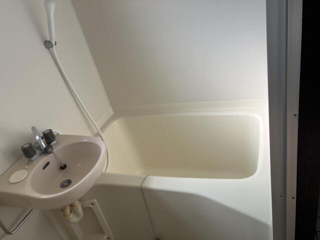 バス・シャワールーム　?