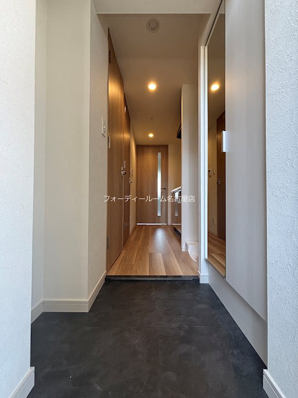 玄関　【見学予約受付中】