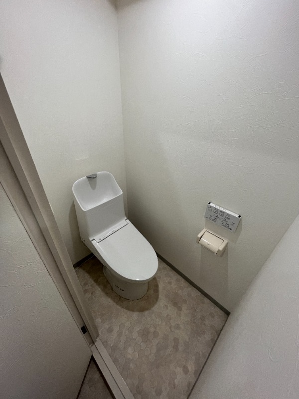 トイレ　※他部屋参考写真