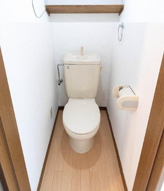 トイレ　参考写真。現状優先