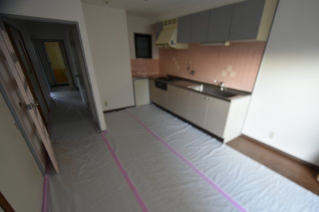 居室・リビング　南東向きで陽当り良好！