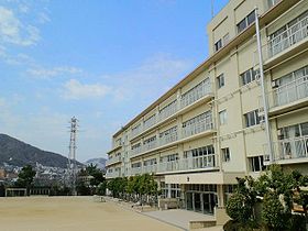 小学校　宝塚市立　宝塚小学校（小学校）まで1106m