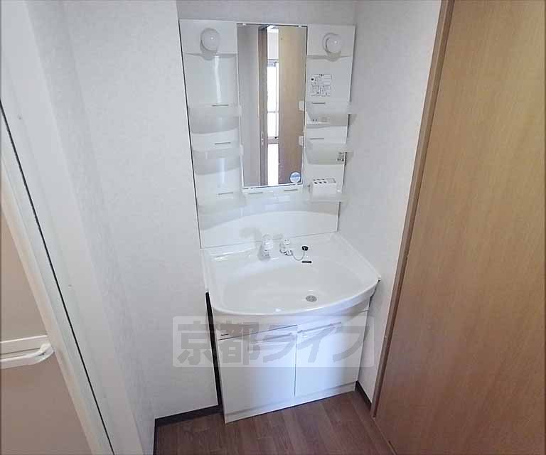 その他設備　独立洗面台です！