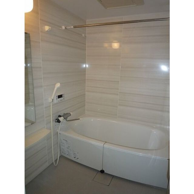 バス・シャワールーム　【浴室】※現況優先です。