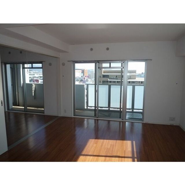 居室・リビング　【居間・リビング】※現況優先です。