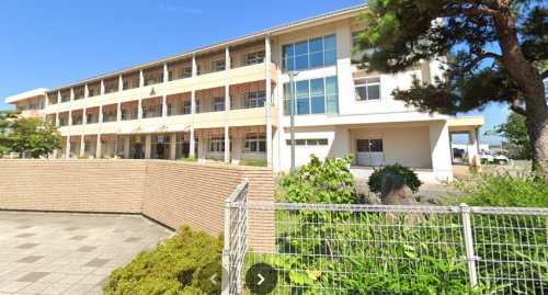 小学校　観音寺市立柞田小学校（小学校）まで1652m
