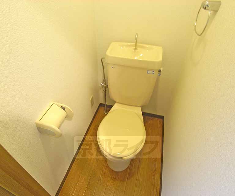 トイレ　キレイで清潔感があります。