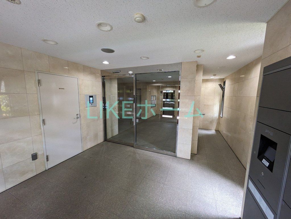 エントランス　エントランス