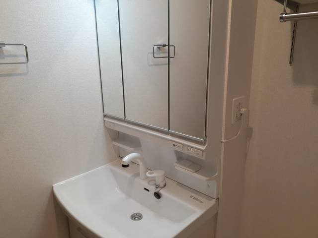 洗面設備　忙しい朝には欠かせない洗面所です