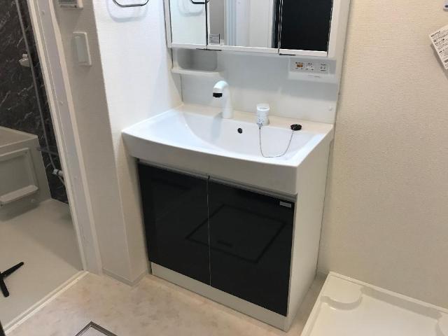 洗面設備　洗髪洗面化粧台