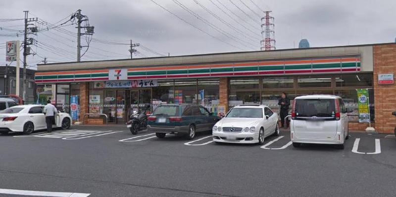 コンビニ　セブンイレブン（コンビニ）まで250m