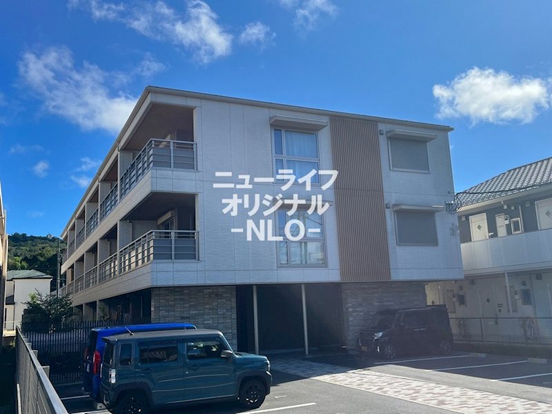 建物外観　積水ハウスの賃貸住宅シャーメゾン。