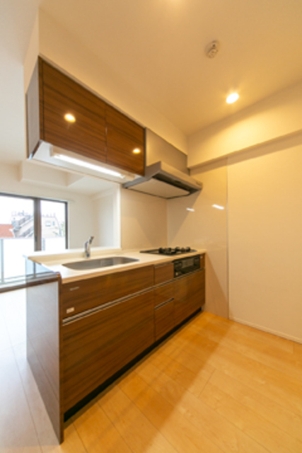 キッチン　※写真は同タイプ住戸です。