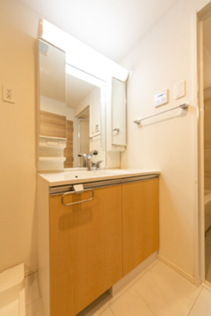 洗面設備　※写真は同タイプ住戸です。