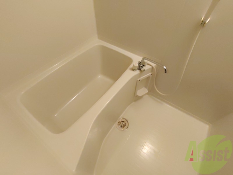 バス・シャワールーム　浴室は綺麗でゆったりとお過ごしいただけます。