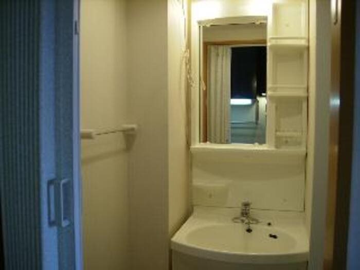 洗面設備　洗面台です。