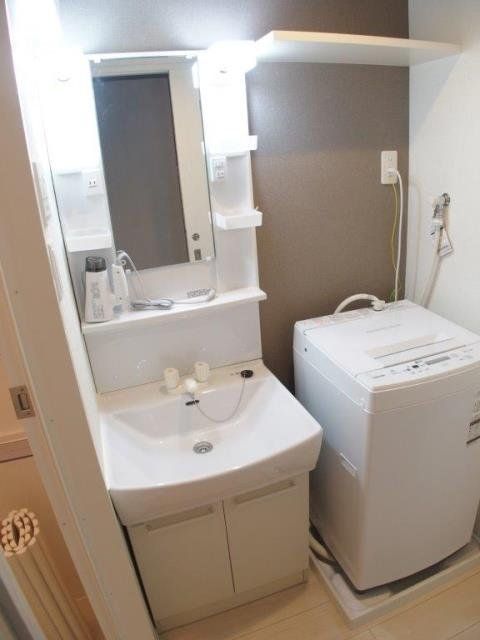 洗面設備　※代表タイプの写真のため実際と異なる場合がございます