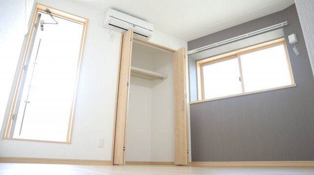 その他部屋・スペース　洋室の明るいお部屋です。
