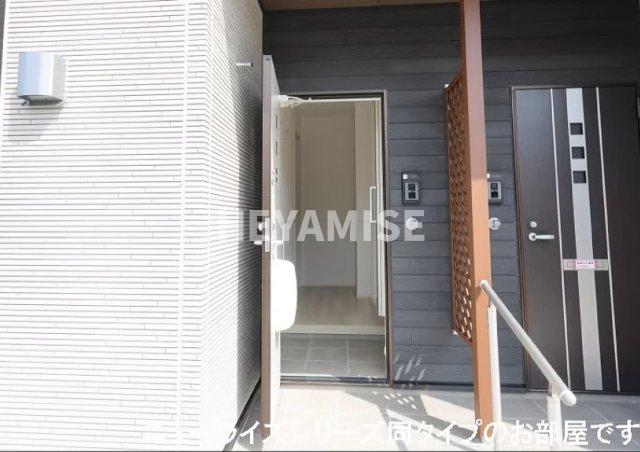 玄関　類似物件の画像となります。