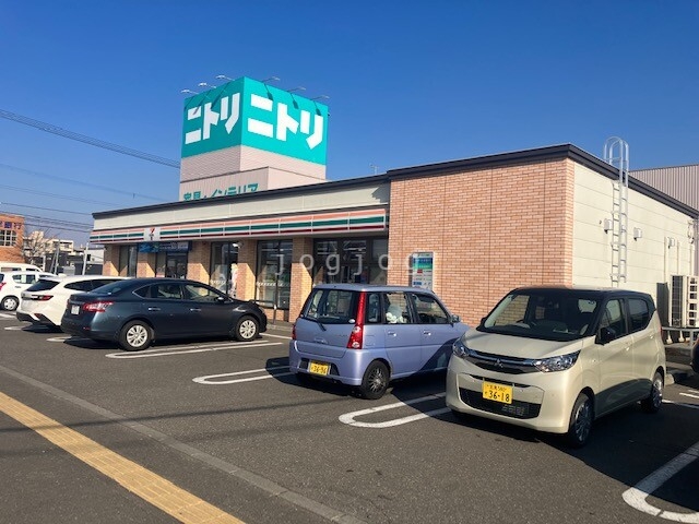 コンビニ　セブンイレブン西１７条競馬場通店（コンビニ）まで400m