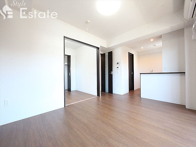 居室・リビング　内装