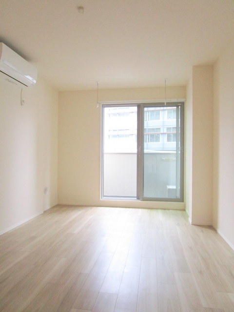 居室・リビング　同物件同間取りの301号室の写真です