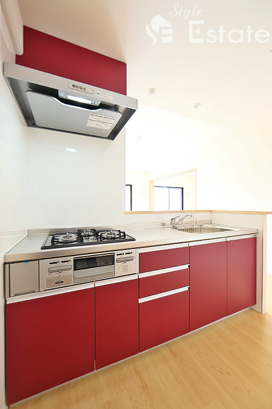 キッチン　3口コンロ