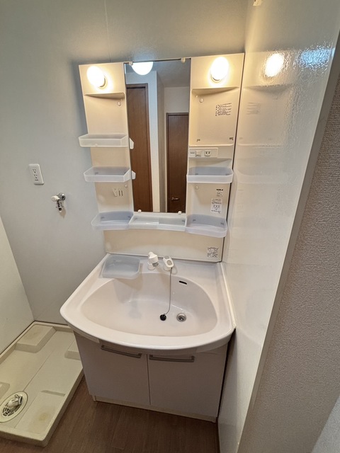 洗面設備　★同建物別号室の参考写真です★