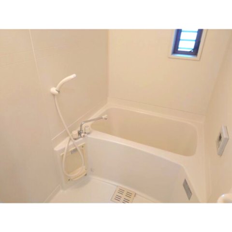 バス・シャワールーム　※写真は同じマンションの違う部屋のものになります。