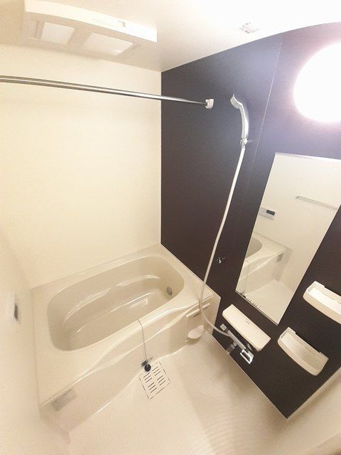 バス・シャワールーム　★便利な浴室乾燥機付きバスルーム★