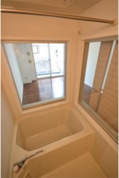 バス・シャワールーム　※別部屋参考写真