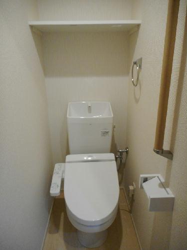 トイレ　温水洗浄便座付き